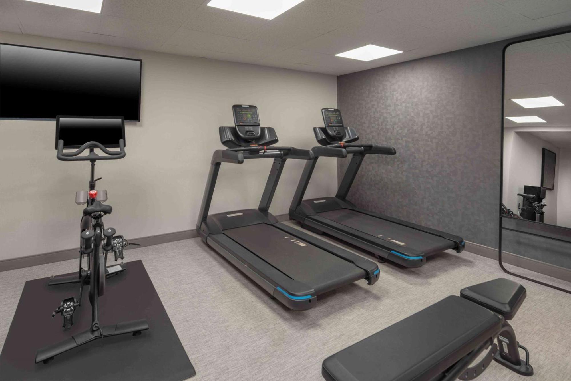 Holiday Inn Express South Burlington - Downtown By Ihg Zewnętrze zdjęcie