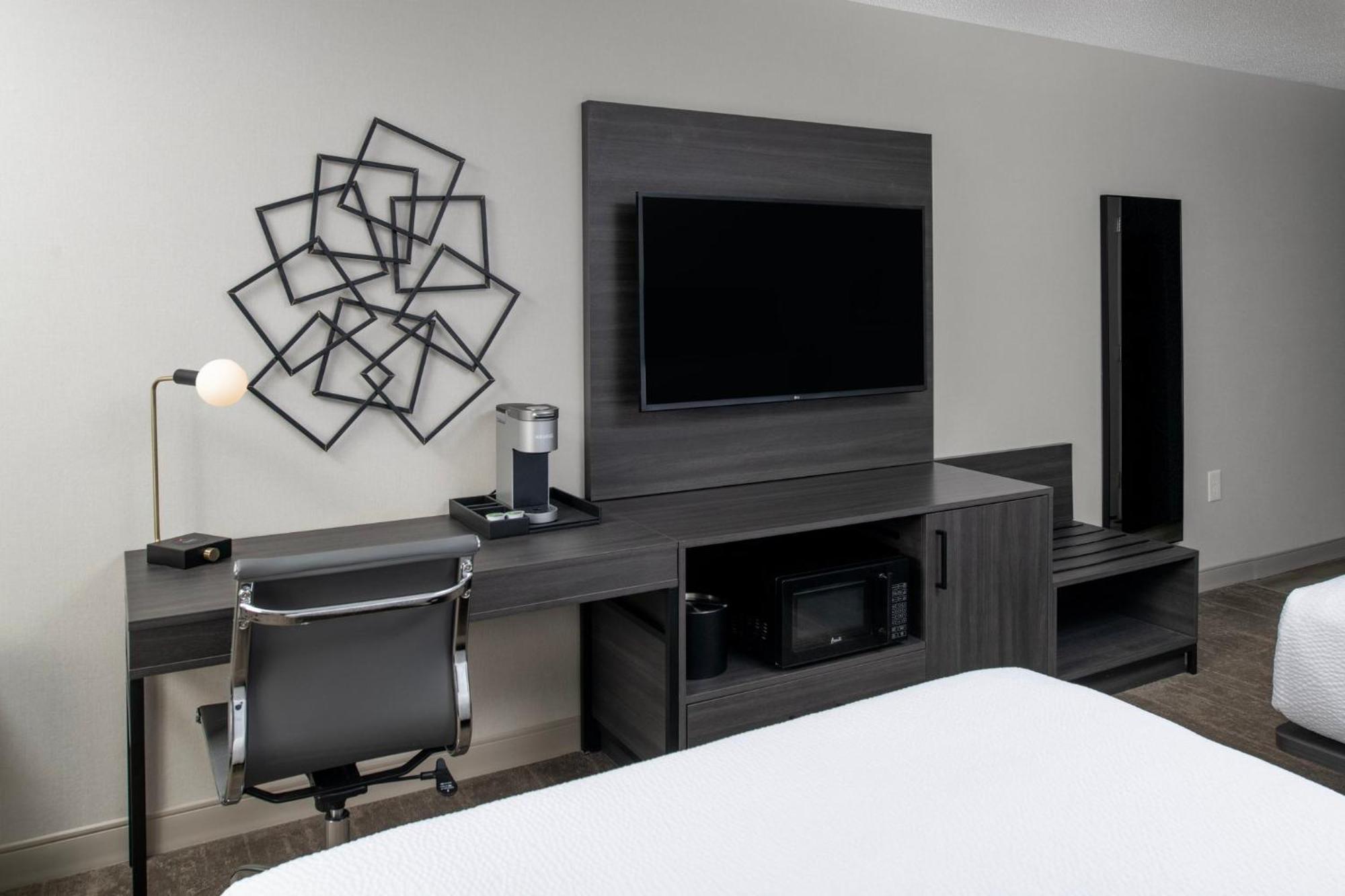 Holiday Inn Express South Burlington - Downtown By Ihg Zewnętrze zdjęcie