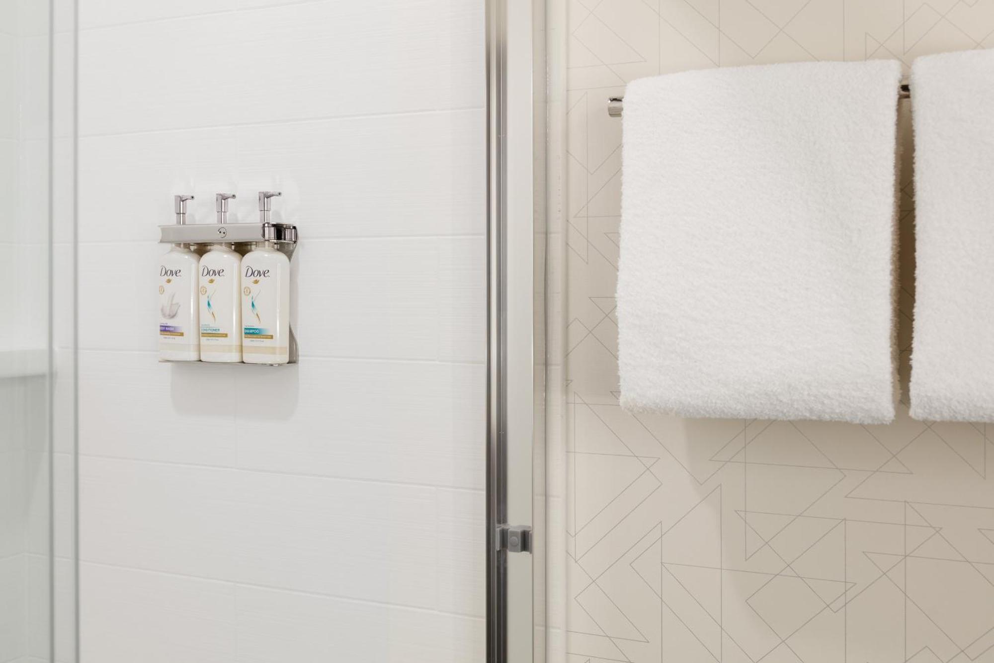 Holiday Inn Express South Burlington - Downtown By Ihg Zewnętrze zdjęcie