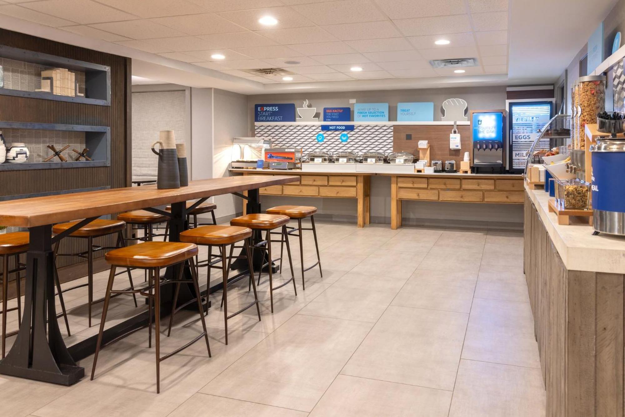 Holiday Inn Express South Burlington - Downtown By Ihg Zewnętrze zdjęcie